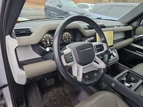 Used 2023 Land Rover Defender 110 S image 3