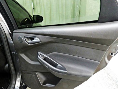 Used 2016 Ford Focus ST w/ Equipment Group 401A FWD image 16