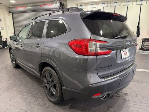 Used 2024 Subaru Ascent Onyx Edition image 3