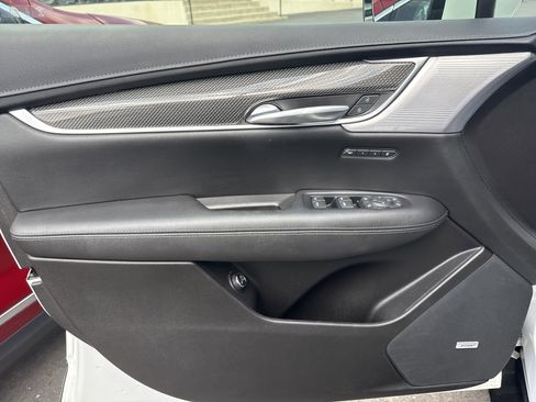 Used 2022 Cadillac XT5 Sportv image 10