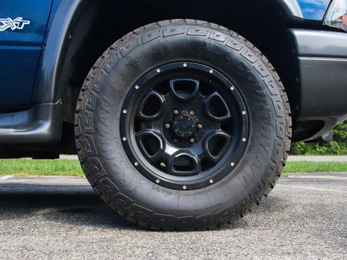 Used 2002 Dodge Durango Sport AWD/4WD image 2