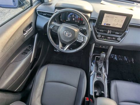 Used 2023 Toyota Corolla Cross XLE image 15