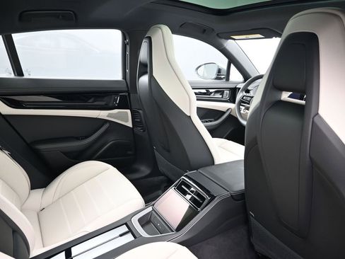 New 2026 Porsche Panamera 4 image 7