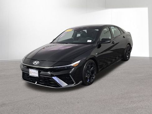 Certified 2025 Hyundai Elantra N Line FWD image 12