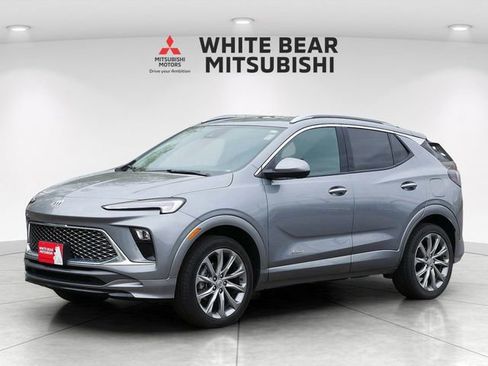 Used 2024 Buick Encore GX Avenir w/ Avenir Technology Package AWD/4WD image 2