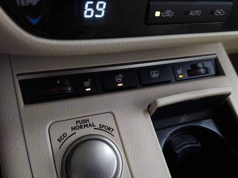 Used 2013 Lexus ES 300h w/ Premium Pkg FWD image 23