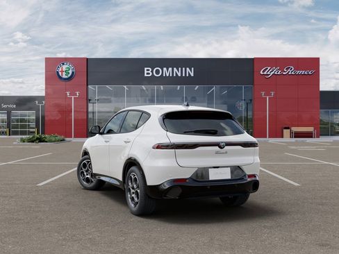New 2026 Alfa Romeo Tonale AWD/4WD image 3