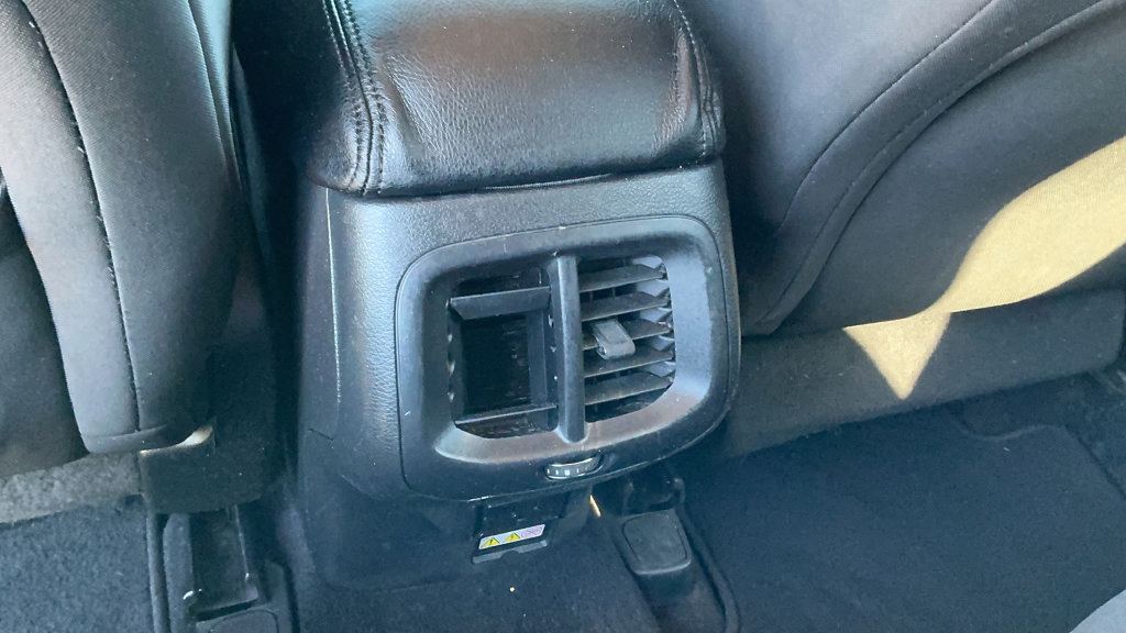 Used 2014 Jeep Cherokee Latitude AWD/4WD image 10