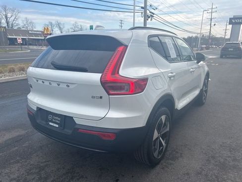 Certified 2025 Volvo XC40 B5 Plus image 5