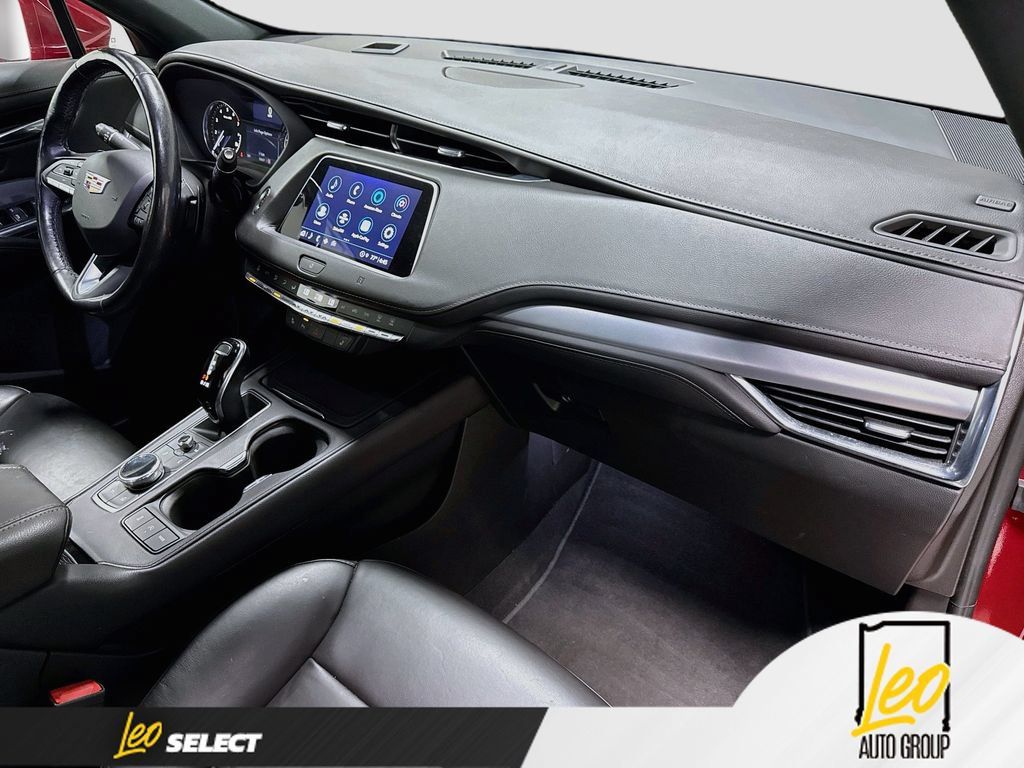 Used 2021 Cadillac XT4 Premium Luxury AWD/4WD image 30