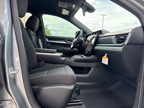 New 2026 GMC Terrain Elevation w/ Black Edition FWD image 30