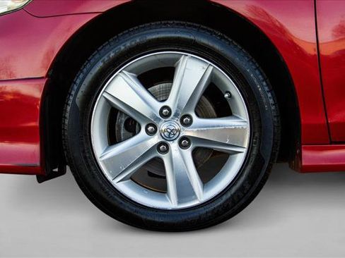 Used 2011 Toyota Camry SE image 9