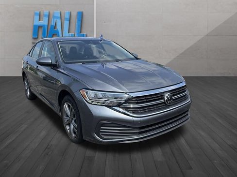 Used 2024 Volkswagen Jetta SE FWD image 7