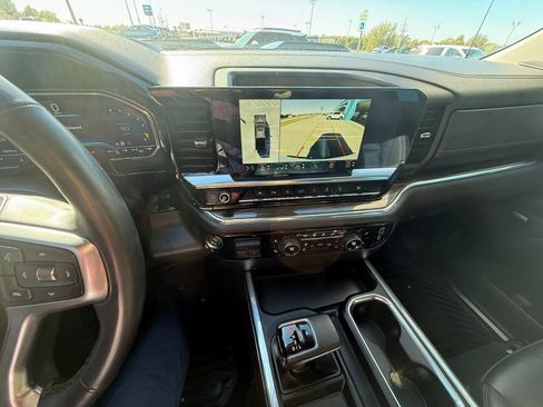 Used 2024 Chevrolet Silverado 1500 LT Trail Boss w/ LT Trail Boss Premium Package image 12