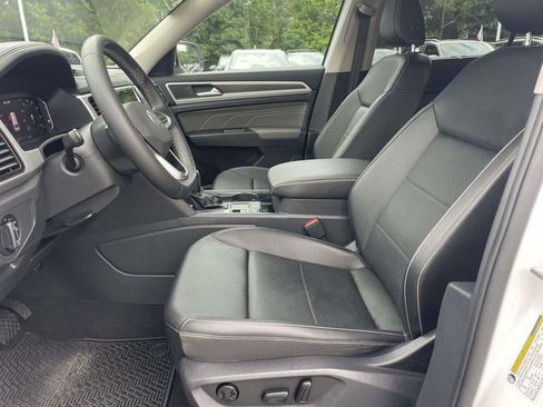 Certified 2023 Volkswagen Atlas SE FWD image 16