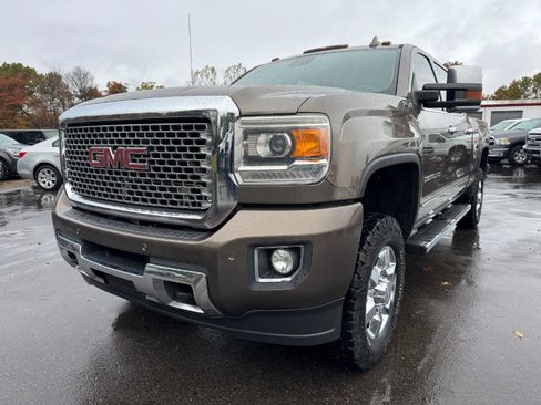 Used 2015 GMC Sierra 3500 Denali image 1