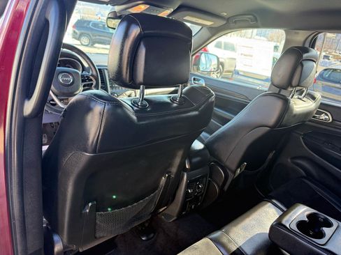 Used 2017 Jeep Grand Cherokee Altitude image 39