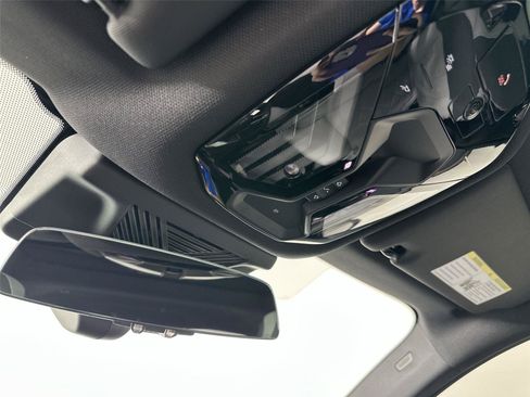 New 2026 BMW i5 eDrive40 w/ M Sport Package RWD image 40