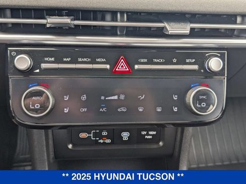 Used 2025 Hyundai Tucson Limited AWD/4WD image 27