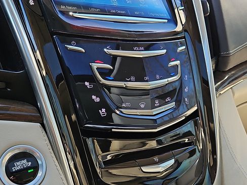 Used 2018 Cadillac Escalade Premium Luxury image 17