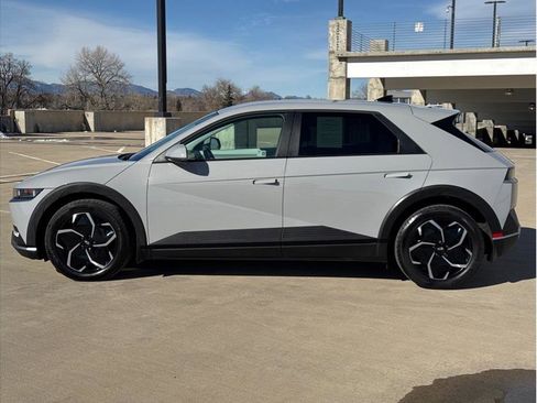 Used 2024 Hyundai Ioniq 5 SE image 4