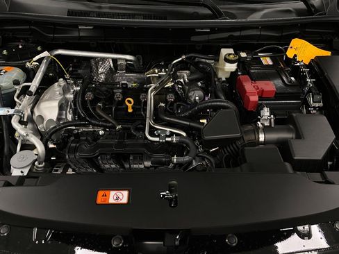 New 2025 Mitsubishi Outlander SE image 11