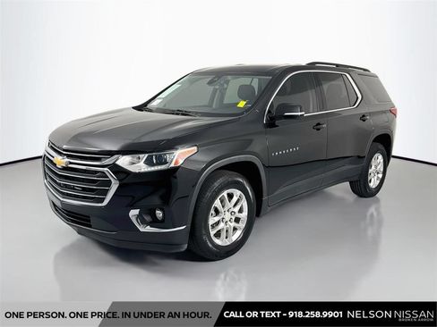 Used 2021 Chevrolet Traverse LT FWD image 1