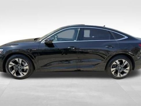 Used 2021 Audi e-tron Prestige w/ Prestige Package AWD/4WD image 12