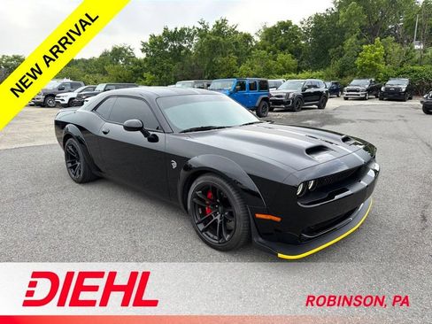 Used 2022 Dodge Challenger SRT Hellcat RWD image 4