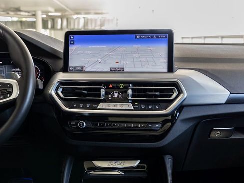 Certified 2025 BMW X4 xDrive30i image 12