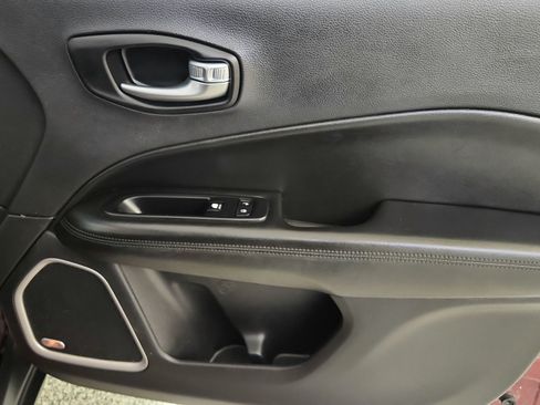 Used 2021 Jeep Compass Latitude w/ Sun and Sound Group FWD image 33
