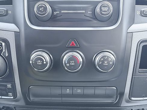 Used 2019 RAM 1500 Express AWD/4WD image 27