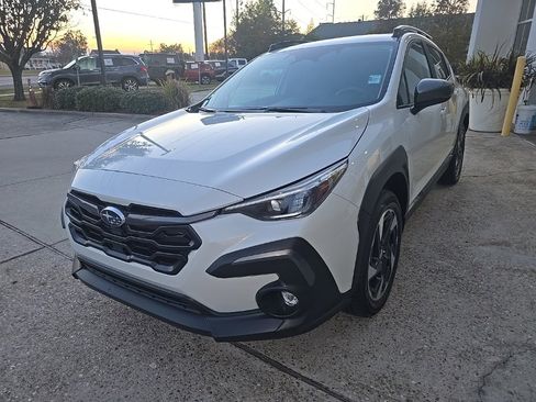 Used 2024 Subaru Crosstrek 2.5i Limited w/ Crosstrek Mirror Package image 19