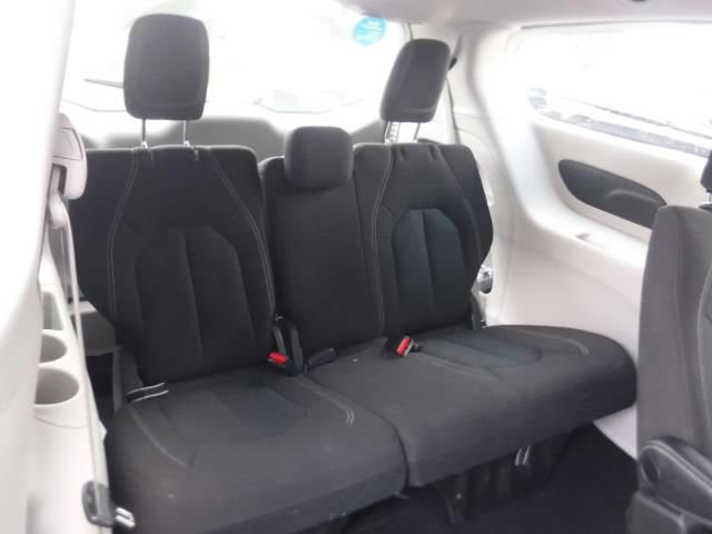 Used 2023 Chrysler Voyager LX FWD image 10