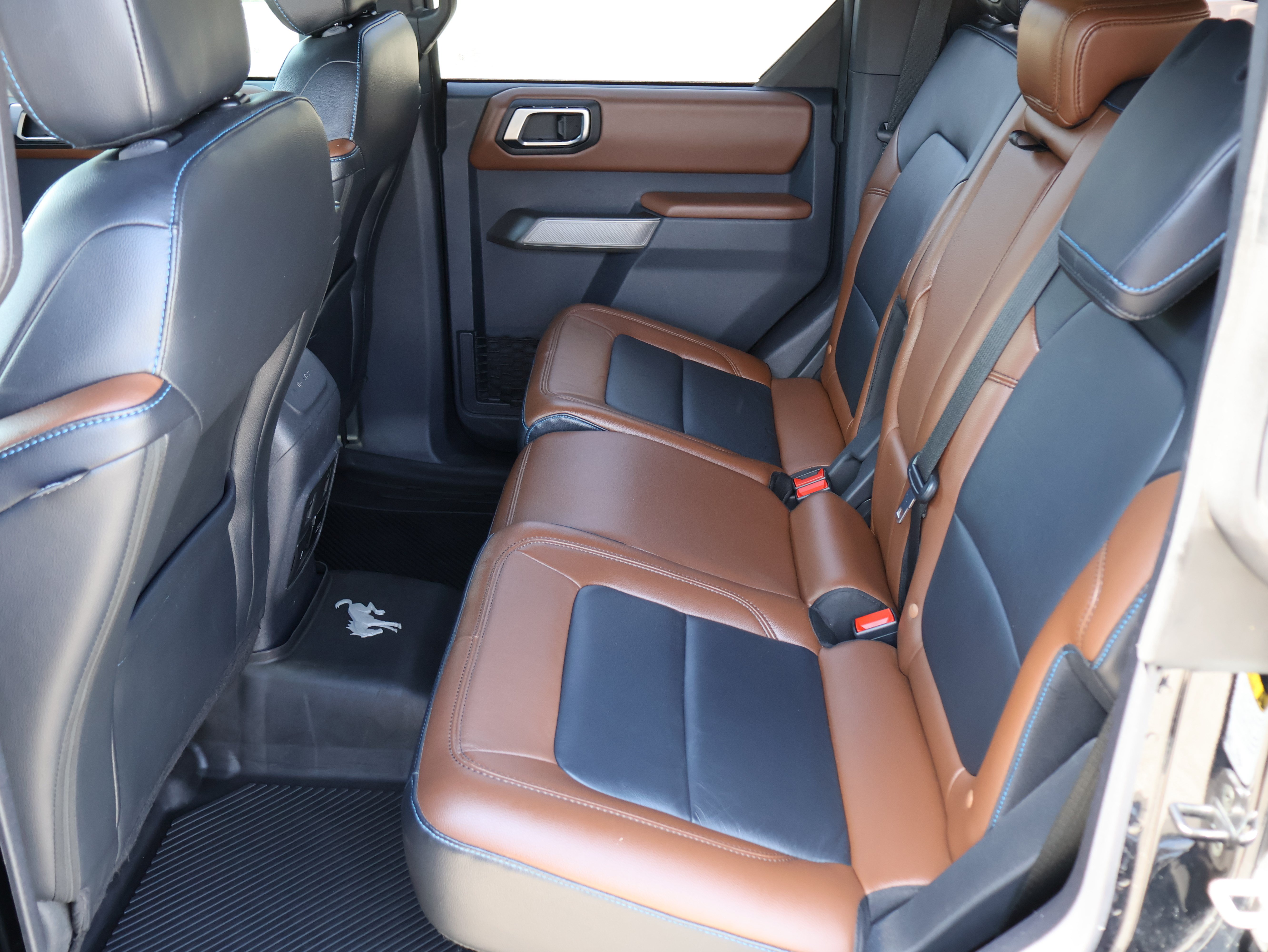 Used 2021 Ford Bronco Outer Banks AWD/4WD image 8