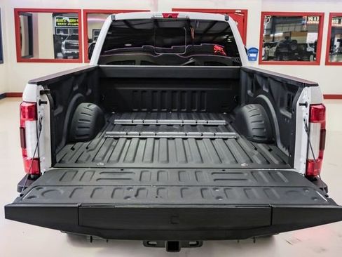Used 2018 Ford F250 Platinum w/ Platinum Ultimate Package image 9