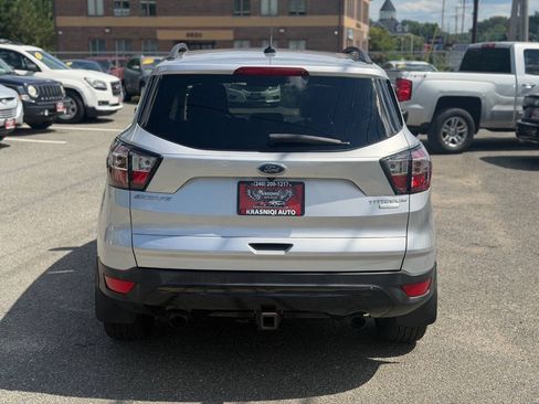 Used 2017 Ford Escape Titanium FWD image 4