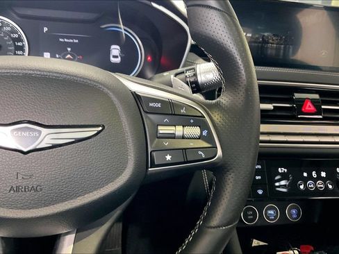 Used 2026 Genesis G70 2.5T RWD image 9