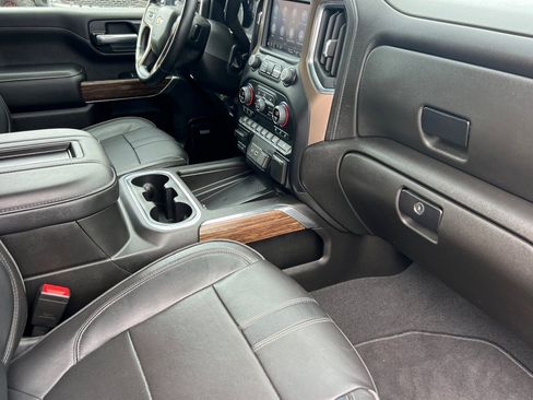 Used 2022 Chevrolet Silverado 3500 High Country w/ Z71 Off-Road Package image 16