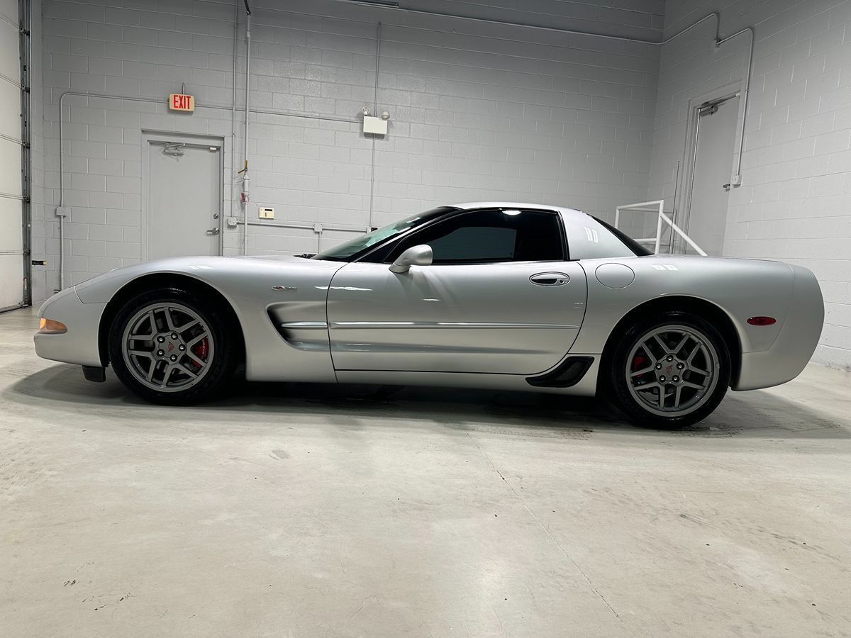 Used 2003 Chevrolet Corvette Z06 w/ Memory Package, 3 Drivers RWD image 14
