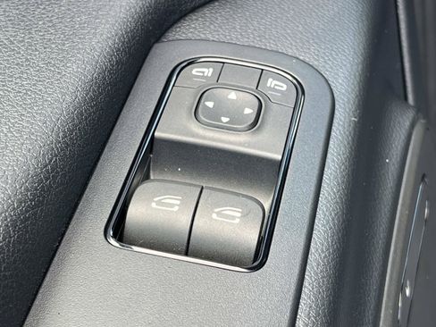 Used 2024 Mercedes-Benz Sprinter 2500 image 21
