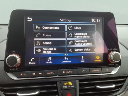 Used 2025 Nissan Altima 2.5 SV FWD image 10