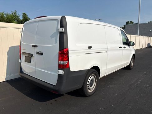 Used 2023 Mercedes-Benz Metris image 3