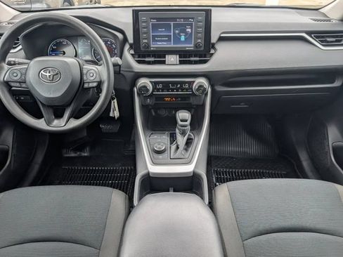 Used 2022 Toyota RAV4 LE AWD/4WD image 24