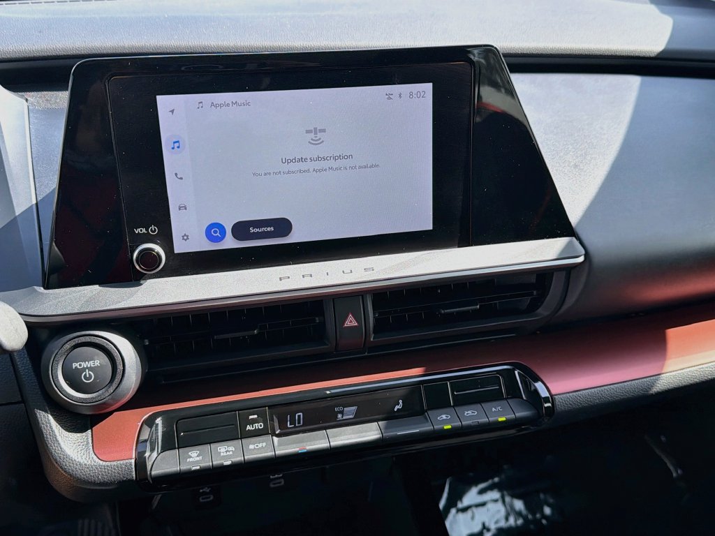 Used 2024 Toyota Prius Prime FWD image 12