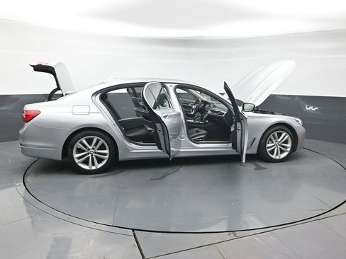 Used 2016 BMW 750i xDrive image 49