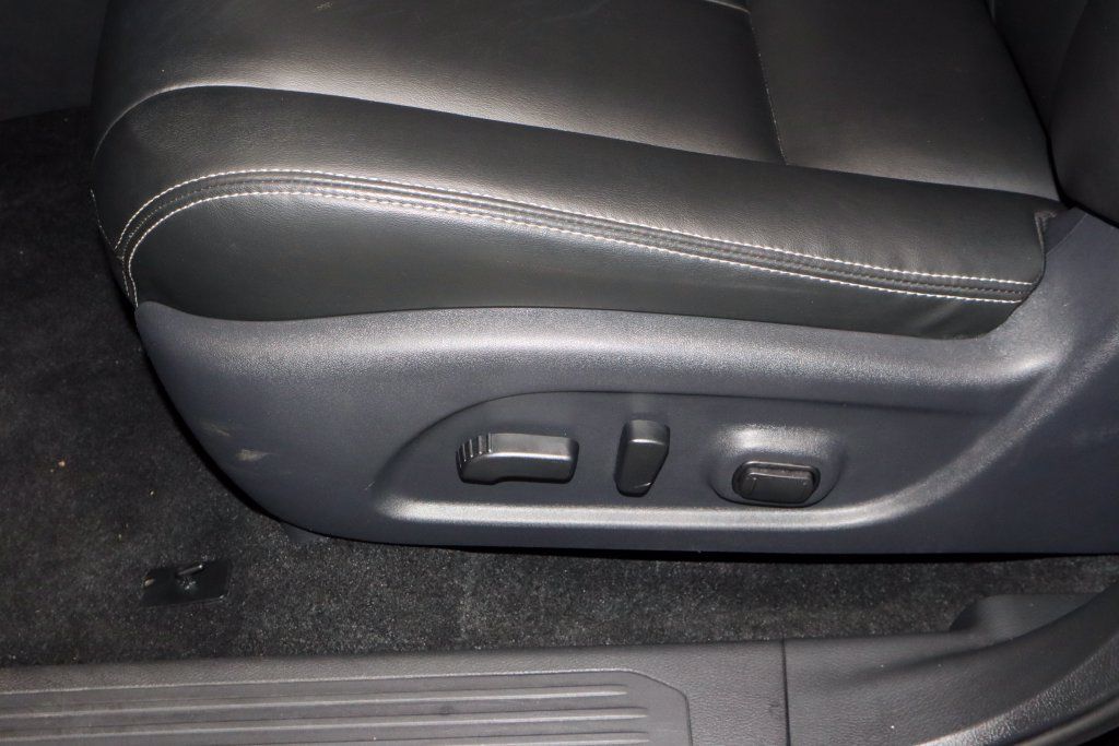 Certified 2024 Nissan Murano SV w/ SV Midnight Edition Package AWD/4WD image 24