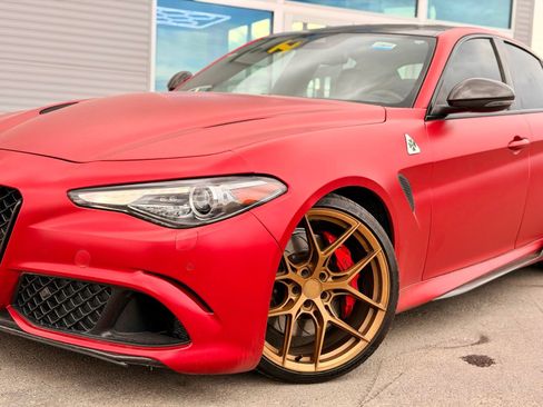 Used 2017 Alfa Romeo Giulia Quadrifoglio RWD image 6