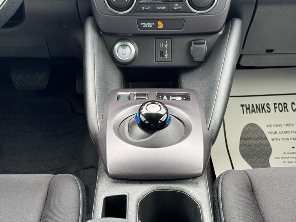 Used 2025 Nissan Leaf S FWD image 15