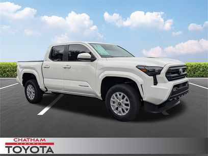 New 2025 Toyota Tacoma SR5